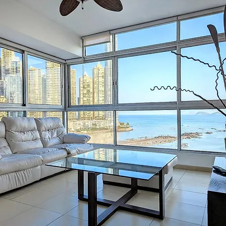 Yc 1006 L Apartamento 2Br En Av Balboa